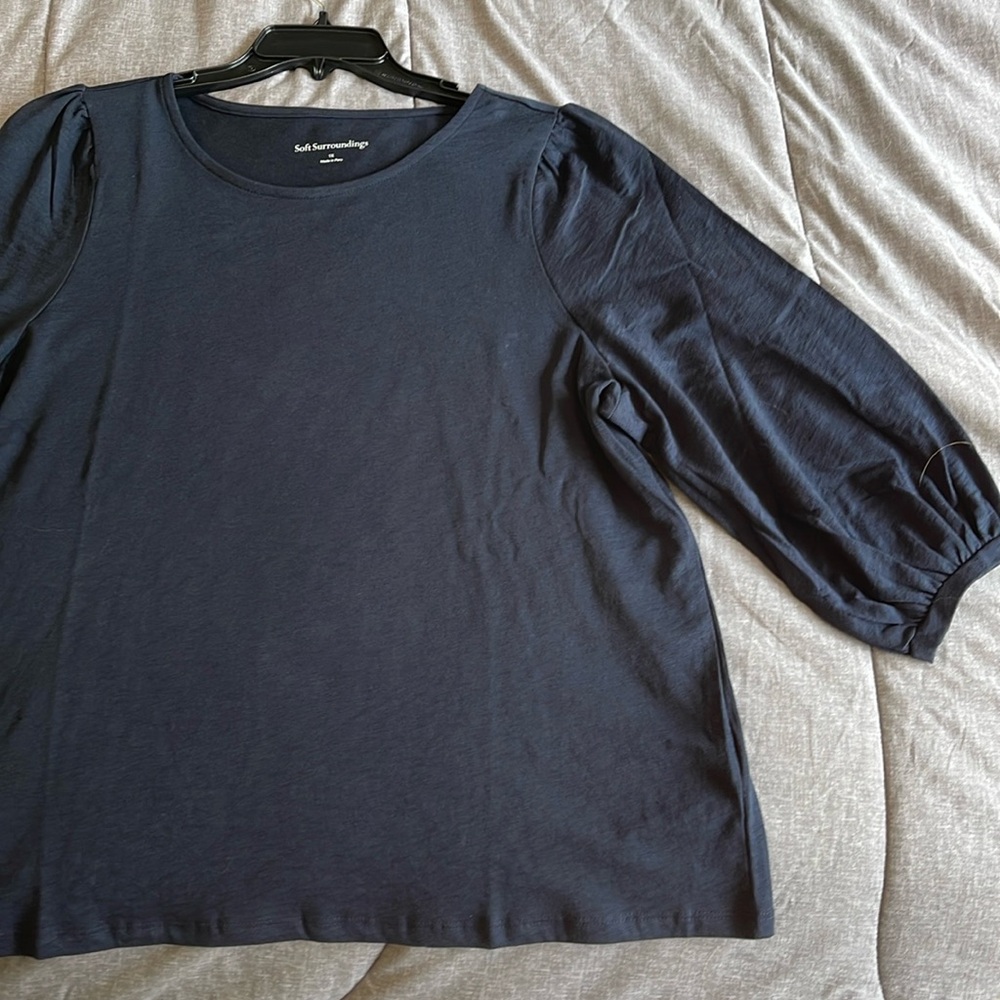 NWOT Soft Surroundings navy 3/4 sleeve slightly puffed sleeve tee
